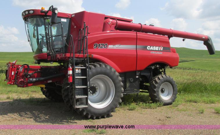 image for item A8725 2011 Case IH 9120 combine