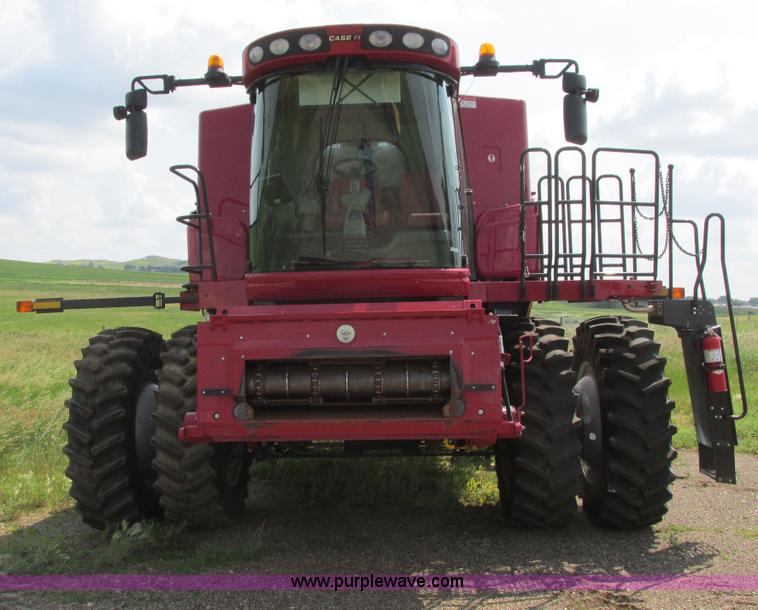 image for item A8725 2011 Case IH 9120 combine