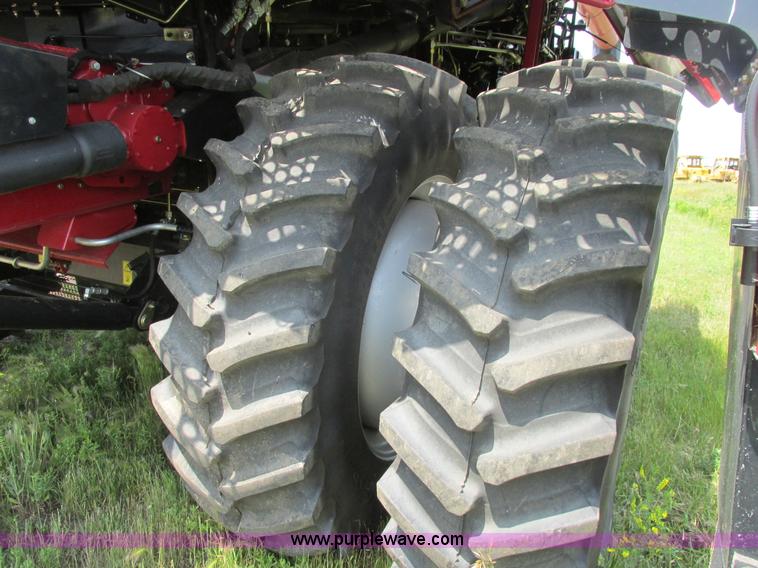 image for item A8725 2011 Case IH 9120 combine