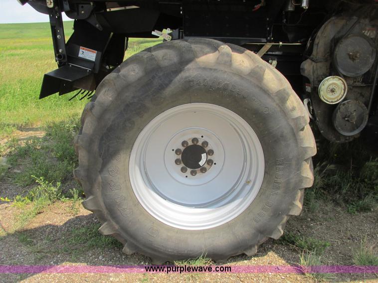 image for item A8725 2011 Case IH 9120 combine