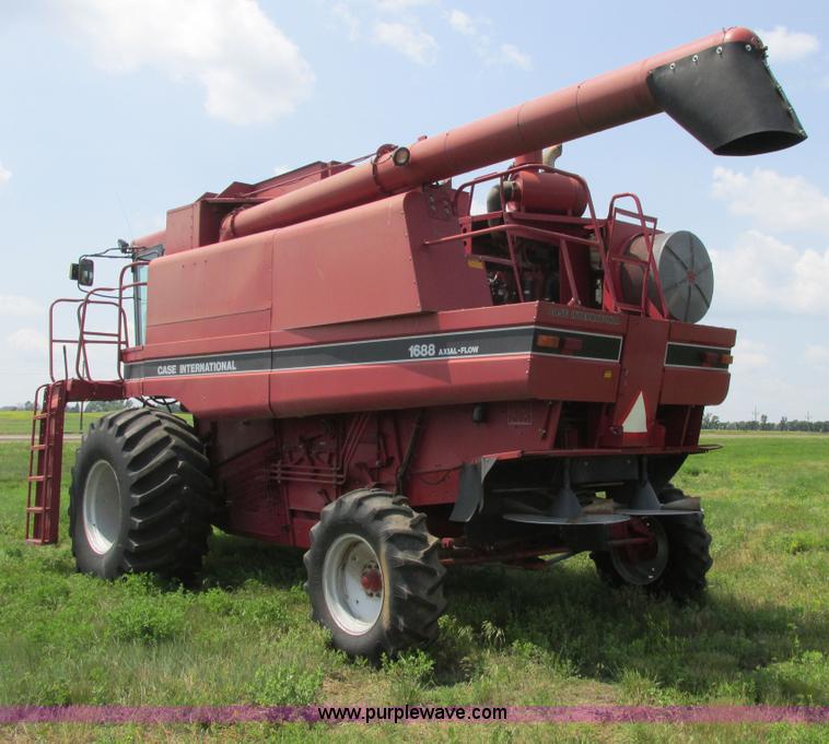 image for item A8726 1994 Case IH 1688 combine