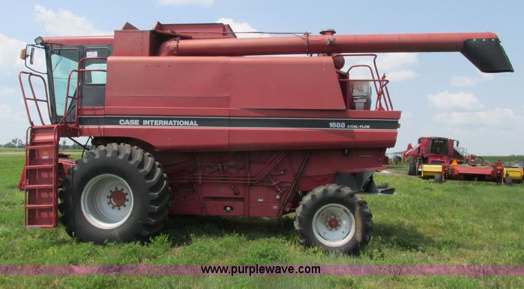 image for item A8726 1994 Case IH 1688 combine
