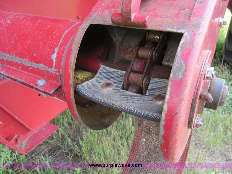 image for item A8726 1994 Case IH 1688 combine