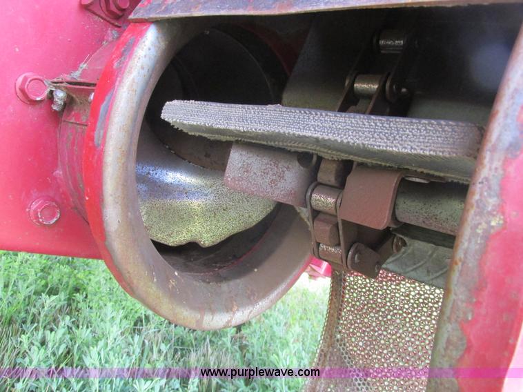 image for item A8726 1994 Case IH 1688 combine