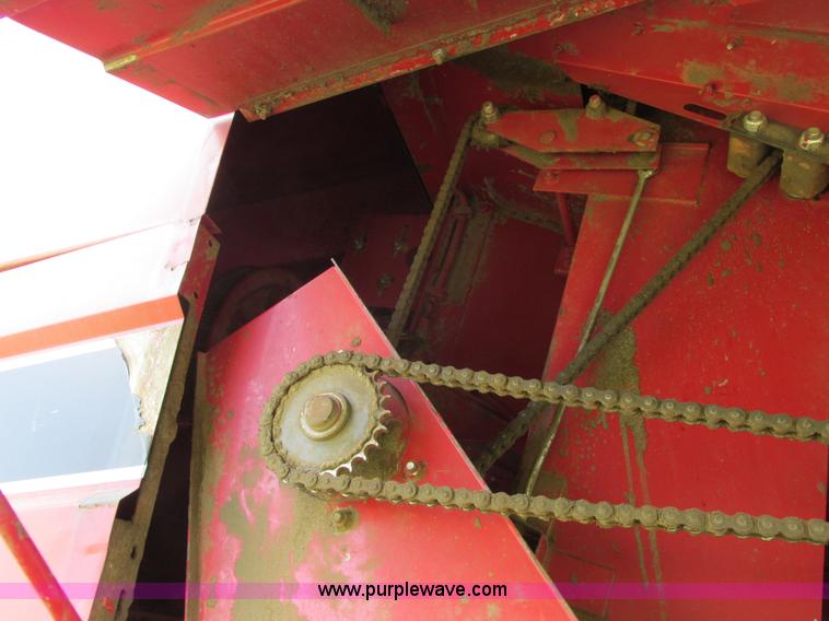 image for item A8726 1994 Case IH 1688 combine