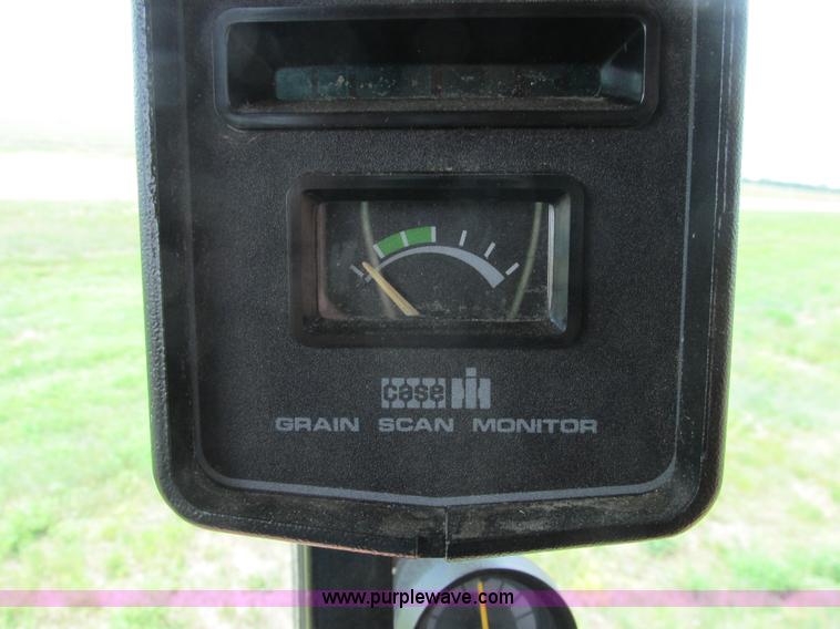 image for item A8726 1994 Case IH 1688 combine