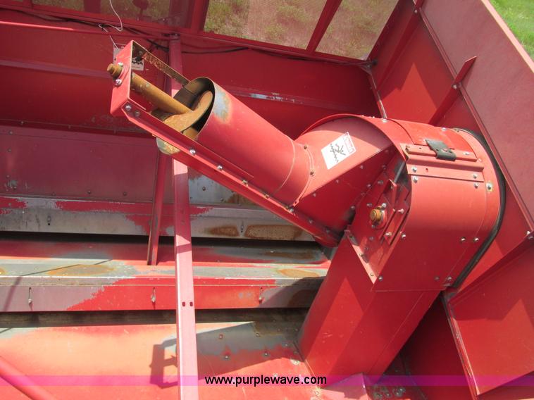 image for item A8726 1994 Case IH 1688 combine