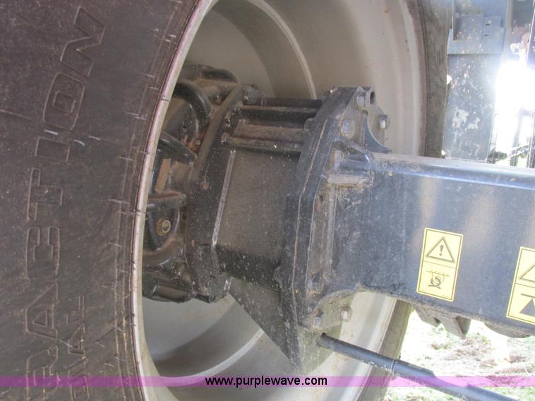 image for item A8727 2011 Case IH 7120 combine