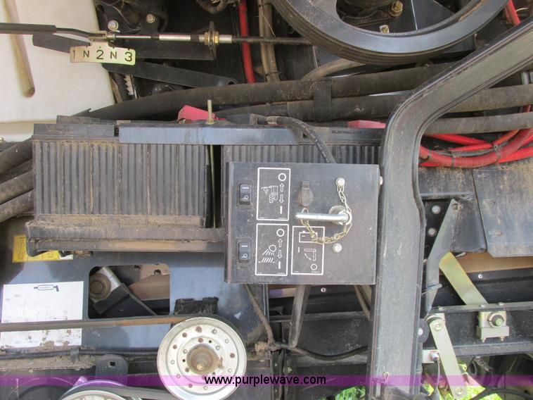 image for item A8727 2011 Case IH 7120 combine