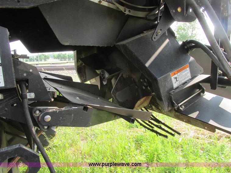 image for item A8727 2011 Case IH 7120 combine