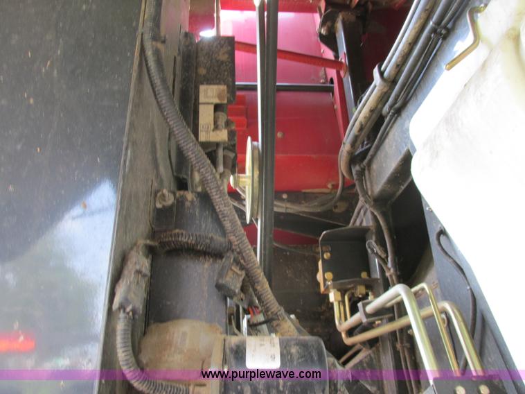 image for item A8727 2011 Case IH 7120 combine