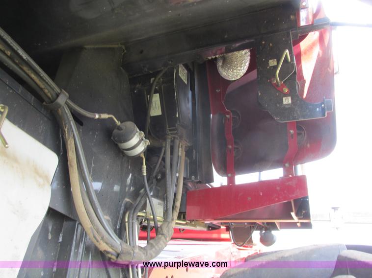 image for item A8727 2011 Case IH 7120 combine