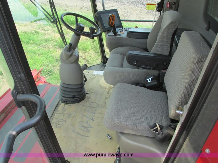 image for item A8727 2011 Case IH 7120 combine