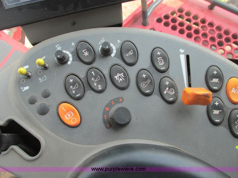 image for item A8727 2011 Case IH 7120 combine