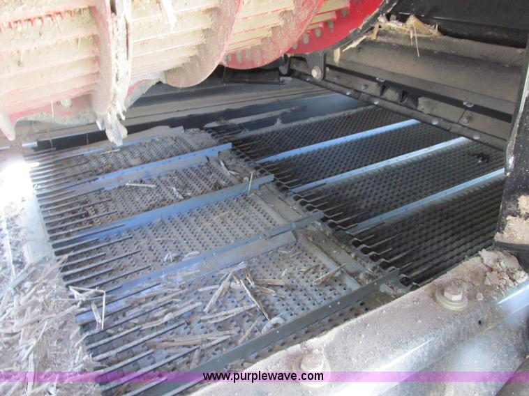 image for item A8727 2011 Case IH 7120 combine