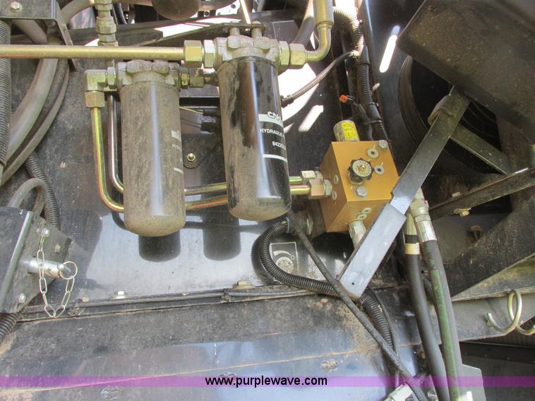 image for item A8728 2010 New Holland CR9070 combine