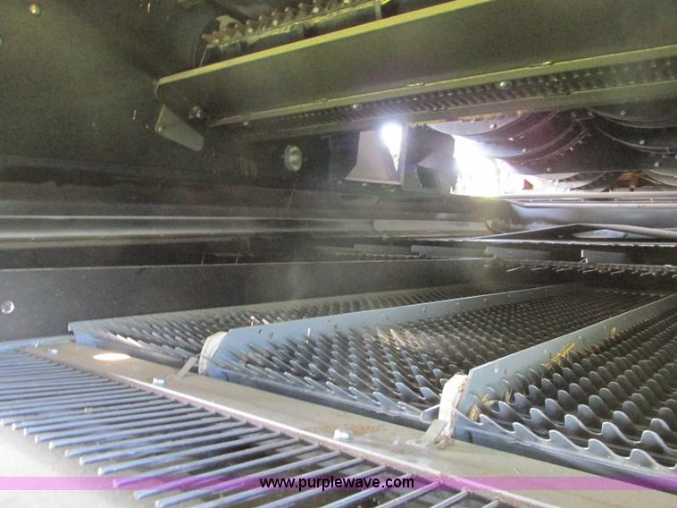 image for item A8728 2010 New Holland CR9070 combine