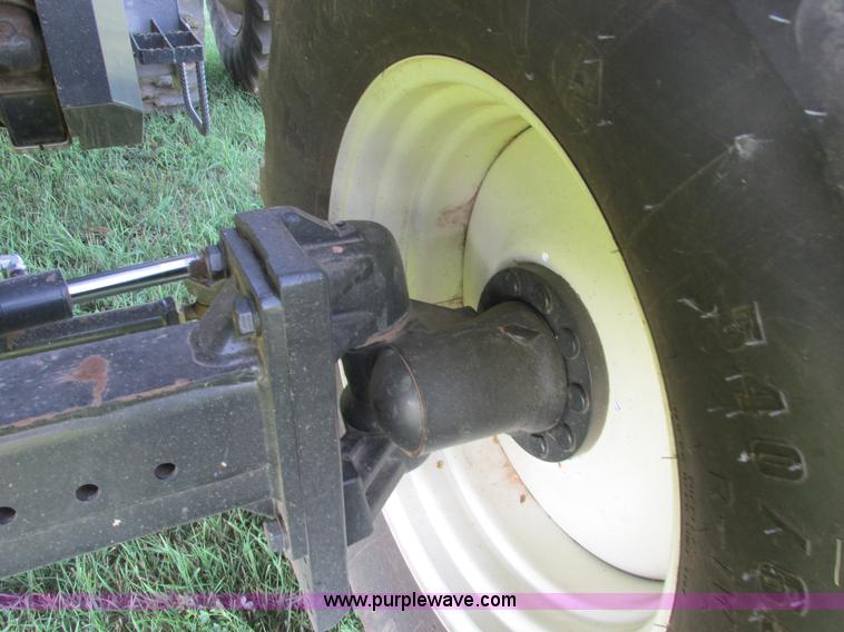 image for item A8728 2010 New Holland CR9070 combine