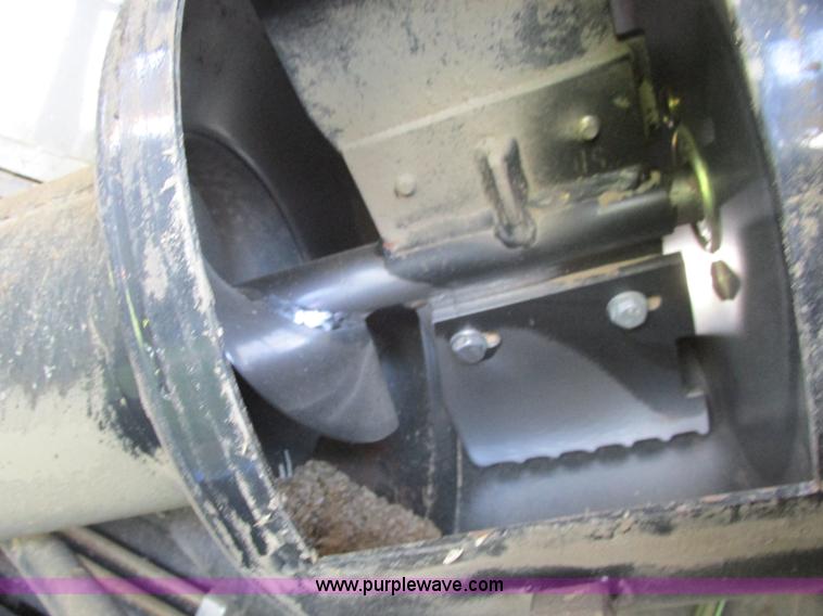 image for item A8728 2010 New Holland CR9070 combine