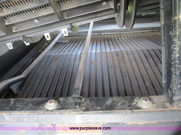 image for item A8728 2010 New Holland CR9070 combine