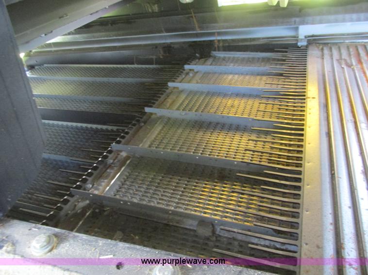 image for item A8728 2010 New Holland CR9070 combine