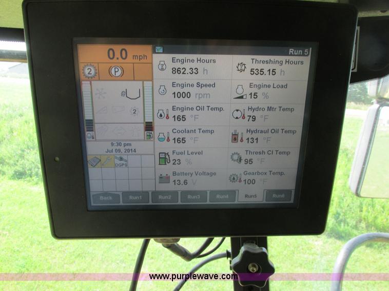 image for item A8728 2010 New Holland CR9070 combine