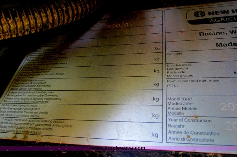 image for item A8728 2010 New Holland CR9070 combine