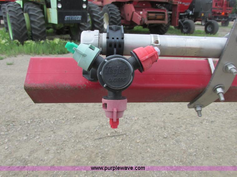 image for item A8731 2004 Miller Nitro 2200T self-propelled sprayer