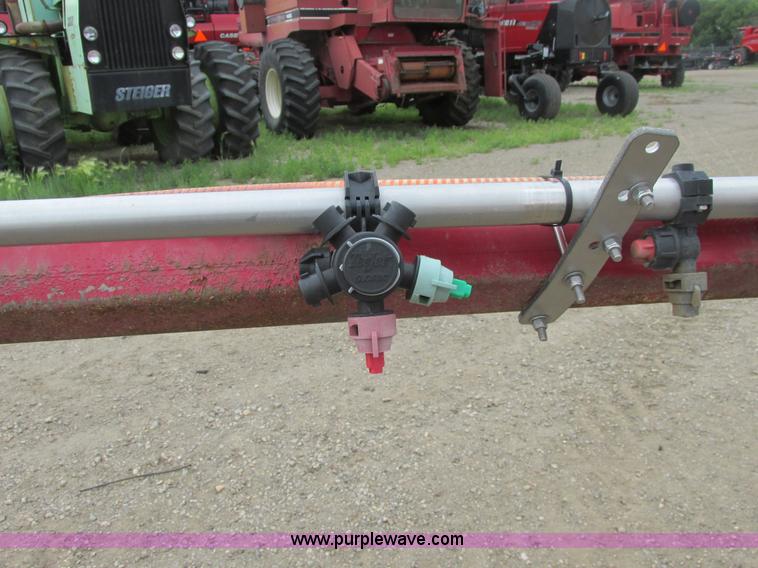 image for item A8731 2004 Miller Nitro 2200T self-propelled sprayer