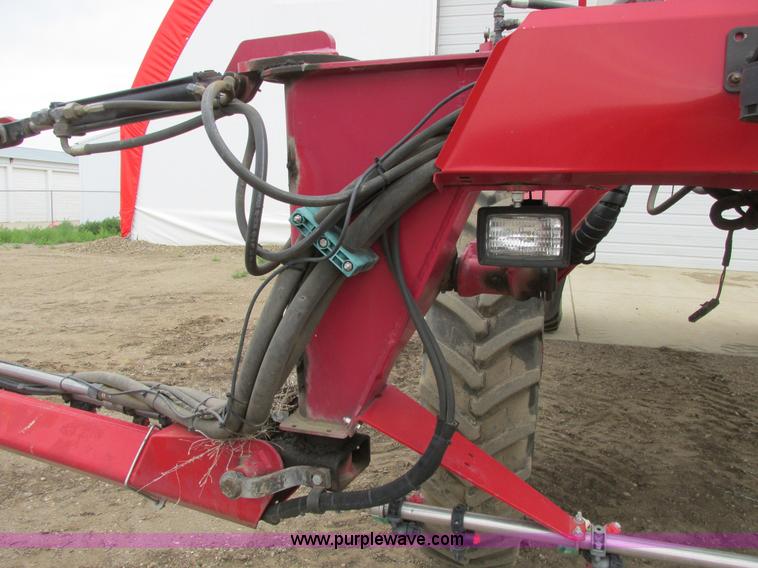 image for item A8731 2004 Miller Nitro 2200T self-propelled sprayer