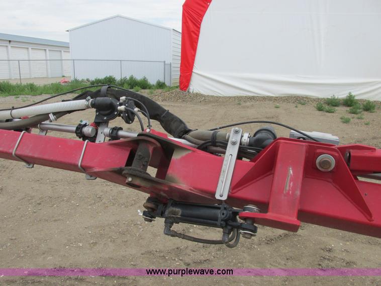 image for item A8731 2004 Miller Nitro 2200T self-propelled sprayer