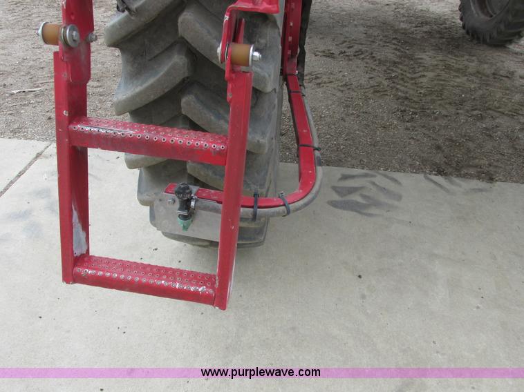 image for item A8731 2004 Miller Nitro 2200T self-propelled sprayer