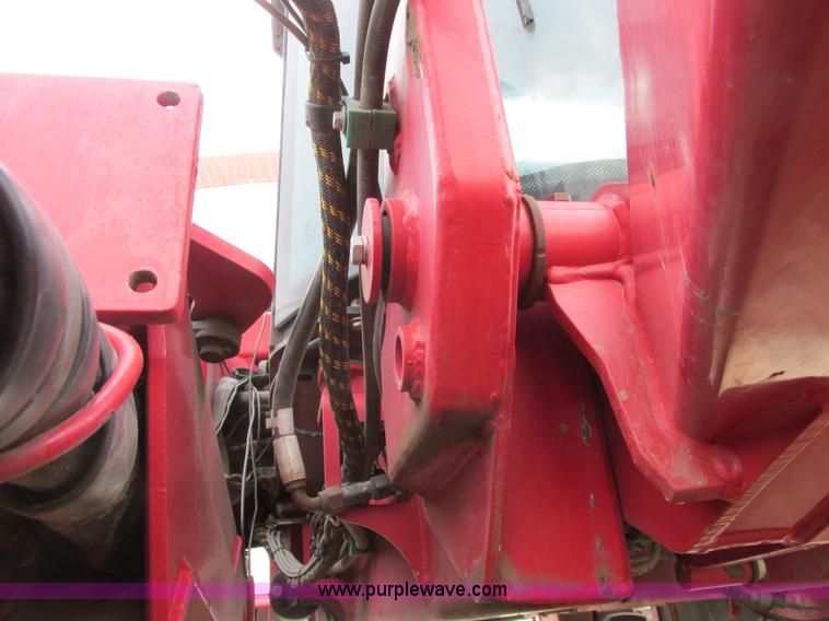 image for item A8731 2004 Miller Nitro 2200T self-propelled sprayer