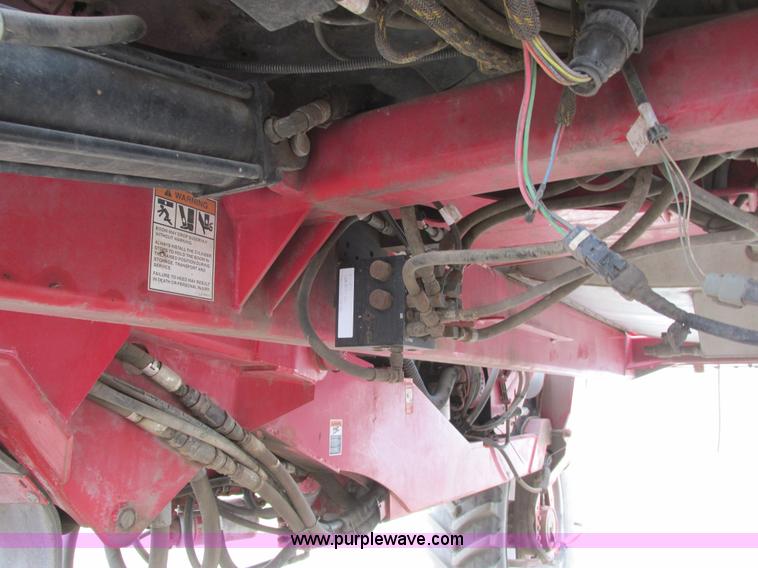 image for item A8731 2004 Miller Nitro 2200T self-propelled sprayer