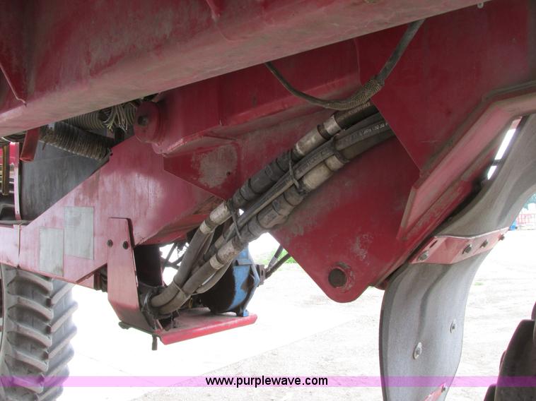 image for item A8731 2004 Miller Nitro 2200T self-propelled sprayer