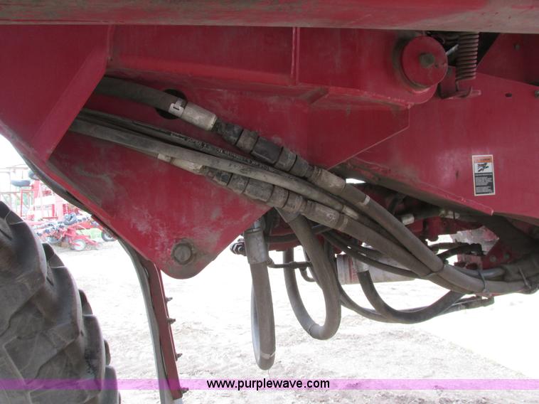 image for item A8731 2004 Miller Nitro 2200T self-propelled sprayer