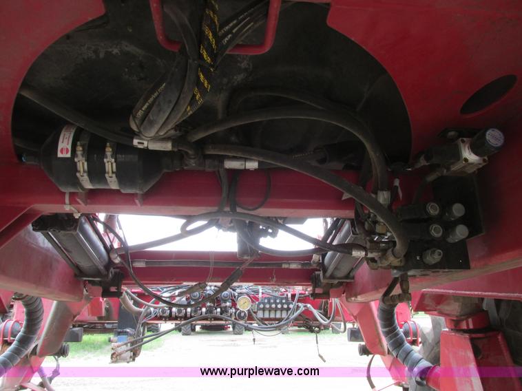 image for item A8731 2004 Miller Nitro 2200T self-propelled sprayer