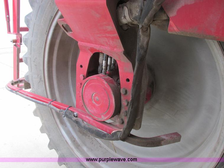 image for item A8731 2004 Miller Nitro 2200T self-propelled sprayer