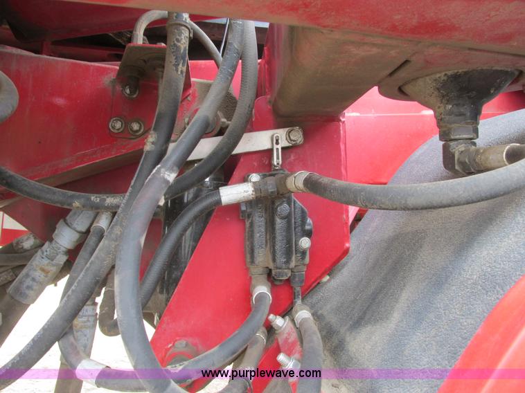 image for item A8731 2004 Miller Nitro 2200T self-propelled sprayer