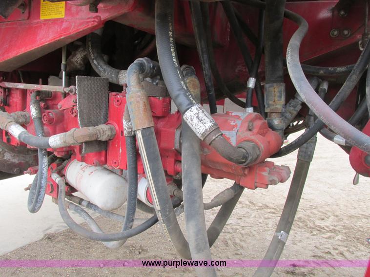 image for item A8731 2004 Miller Nitro 2200T self-propelled sprayer