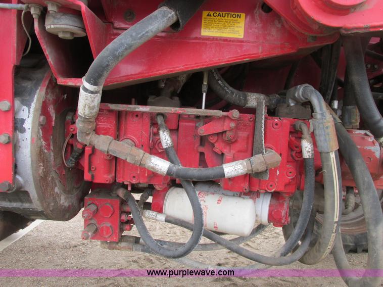 image for item A8731 2004 Miller Nitro 2200T self-propelled sprayer
