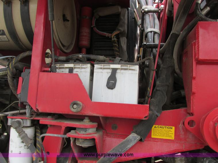 image for item A8731 2004 Miller Nitro 2200T self-propelled sprayer