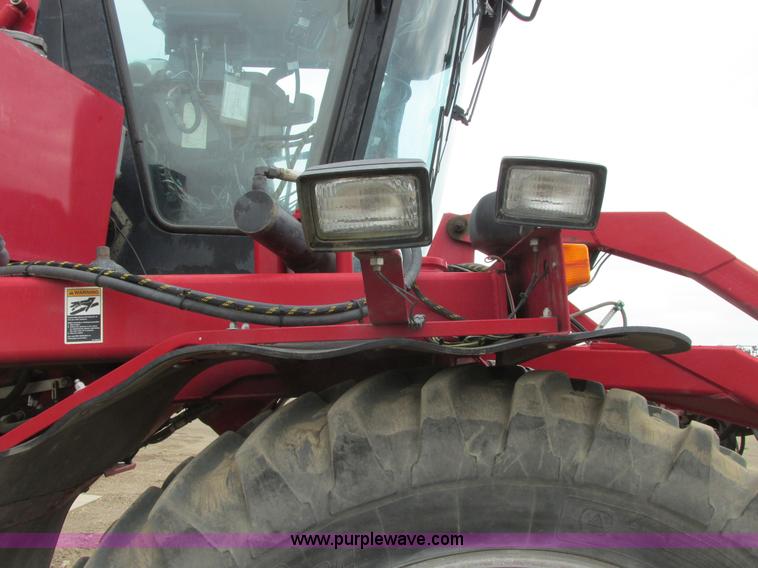 image for item A8731 2004 Miller Nitro 2200T self-propelled sprayer