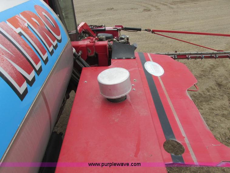 image for item A8731 2004 Miller Nitro 2200T self-propelled sprayer