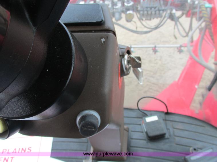 image for item A8731 2004 Miller Nitro 2200T self-propelled sprayer