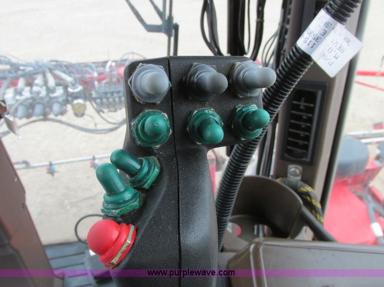 image for item A8731 2004 Miller Nitro 2200T self-propelled sprayer