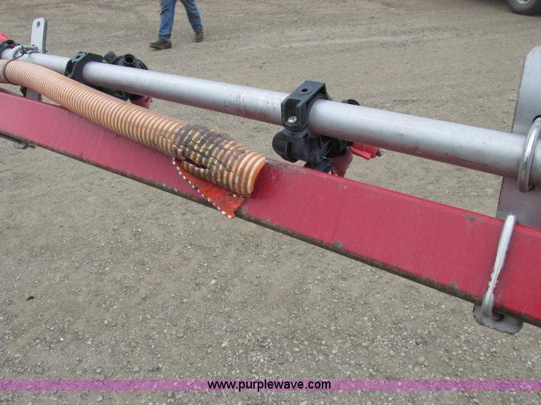 image for item A8731 2004 Miller Nitro 2200T self-propelled sprayer