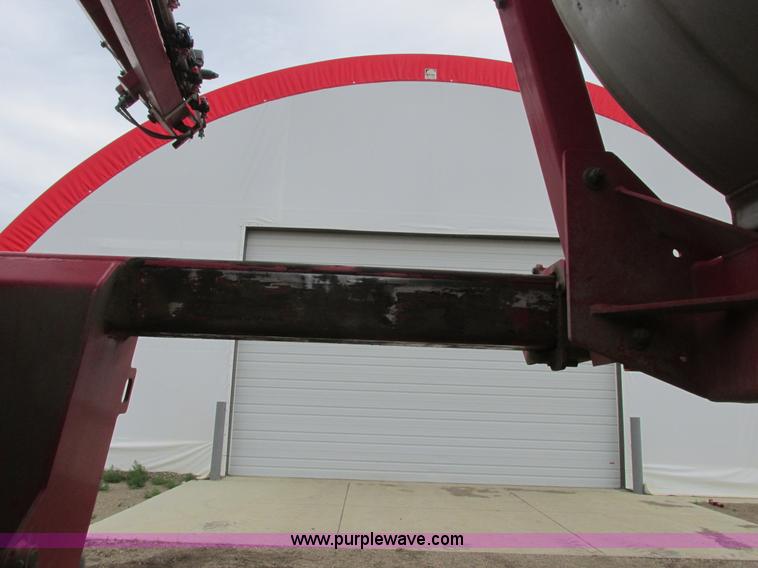 image for item A8731 2004 Miller Nitro 2200T self-propelled sprayer