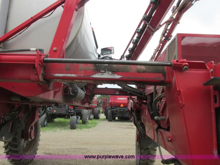 image for item A8731 2004 Miller Nitro 2200T self-propelled sprayer