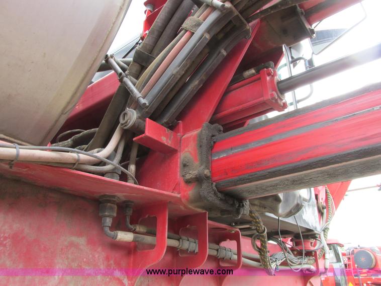 image for item A8731 2004 Miller Nitro 2200T self-propelled sprayer